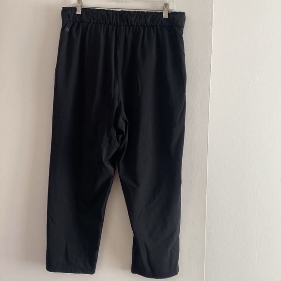 Lululemon Cropped Pants - Picture 3 of 4